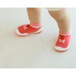 5e7b318dcfb19-Banannas-Zapato-Calcetin-Primeros-Pasos-Medio-Strawberry-Tutete-2_l