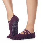 Socks_Grip_Elle_FT_Marvel.jpg